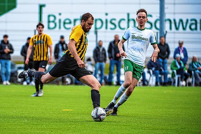 Bild 5: SV Nöggenschwiel gewinnt Derby beim SV Waldhaus mit 2:1 &ndash; und wir haben Bilder!