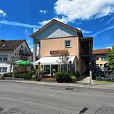 Bei dem Café „Schloßpark“ in Hilzingen kostet die Kugel Eis 1,80 Euro.