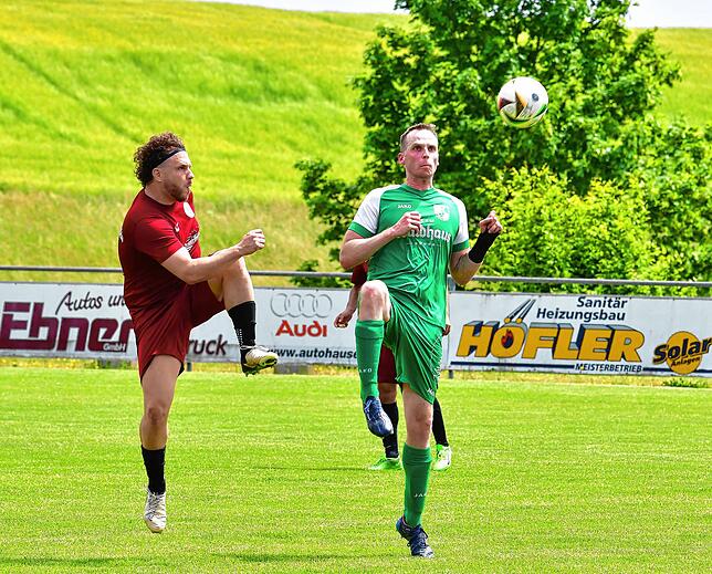 Bild 25: SV Waldhaus II gewinnt Kellerduell gegen DTFV Bad Säckingen mit 2:1 – und wir haben Fotos!