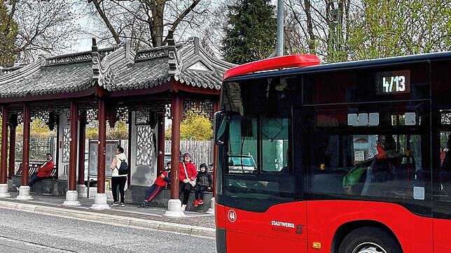 (Archivbild) Die Busse der Stadtwerke sollen auch am 27. März in ganz Konstanz unterwegs sein.