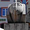 Kein Wasser sprudelt in diesem Sommer aus der Skulptur vor dem Oberen Tor in Waldshut.