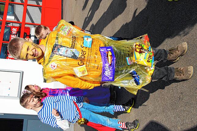Bild 14: Bilder der Schulbefreiung in Wellendingen