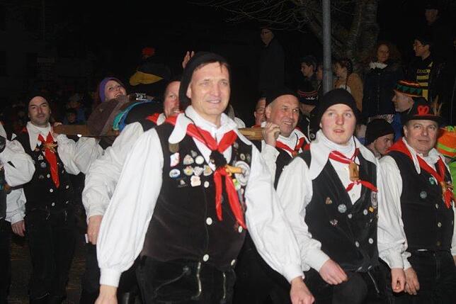 Bild 17: Bilder des große Narrentreffen der Kuhsattler in der Gemeinde Hohenfels &ndash; Teil 1