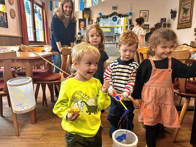 Jannik, Laura, Tim und Amelie bekommen 2023 keinen Kindergartenplatz. Eine lose Gruppe von Eltern organisiert deshalb einen ...