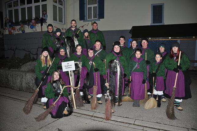 Bild 9: Bilder vom Schlüchttalnarrentreffen-Samstag: Nachtumzug und Narrendorf