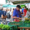 Ja, so sah ein Markttag 2017 in Radolfzell aus. Aber mit den neuen Öffnungsschritten werden die Innenstädte bestimmt bald wieder belebter