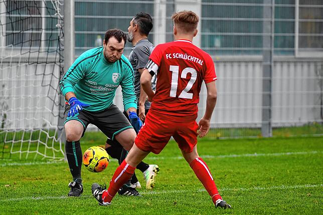 Bild 17: FC Schlüchttal unterliegt bei Bosporus FC Friedlingen trotz deutlicher Überzahl mit 1:2 &ndash; und wir haben die Bilder!