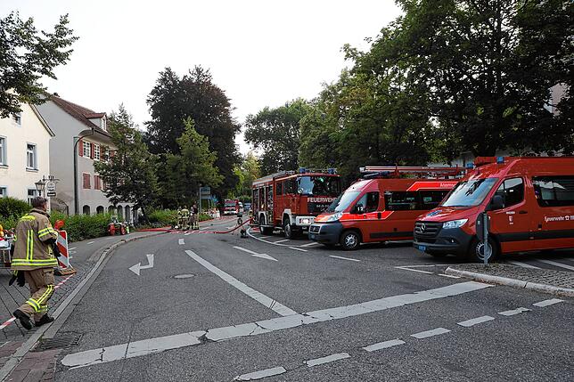 Bild 18: Am Morgen danach: So sieht es nach dem Großbrand in der Zollernstraße aus