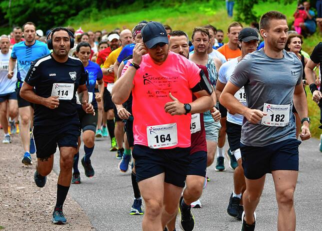 Bild 14: Emmely Kaiser und Omar Tareq gewinnen den 33. Wehratallauf – und wir haben Bilder!