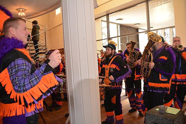 Bild 44: Bilder vom Narrentreffen der Urviecher-Zunft: Narrenmesse und Zunftmeisterempfang