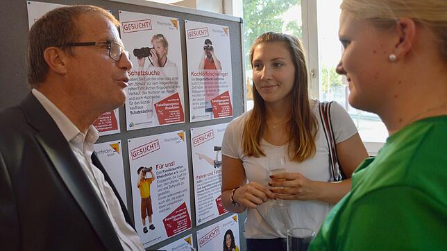 Zur Eröffnung der Woche des Bürgerschaftlichen Engagements kamen zahlreiche Ehrenamtliche in den Bürgertreff Gambrinus. Beeindruckt ...