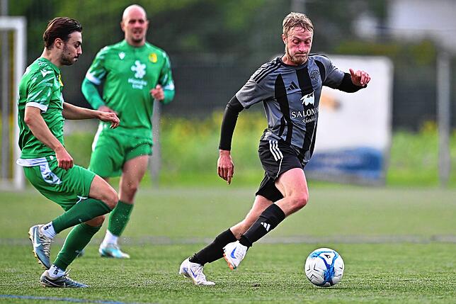 Bild 22: SV Herten setzt sich mit 4:1 gegen FC Hochrhein durch – und wir haben Bilder!