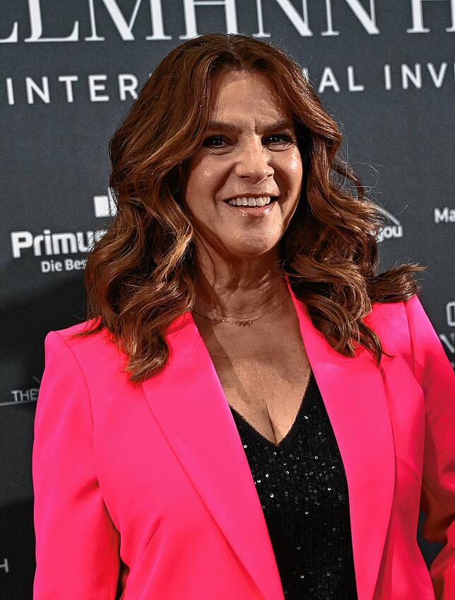 Wenn das Jahr auf sein Ende zugeht, muss auch Eiskunstlauf-Olympiasiegerin Katarina Witt nicht länger warten: Am 3. Dezember wird sie ...