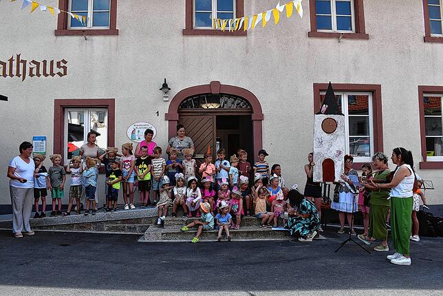 Bild 14: Bilder von der Rathausplatzeinweihung