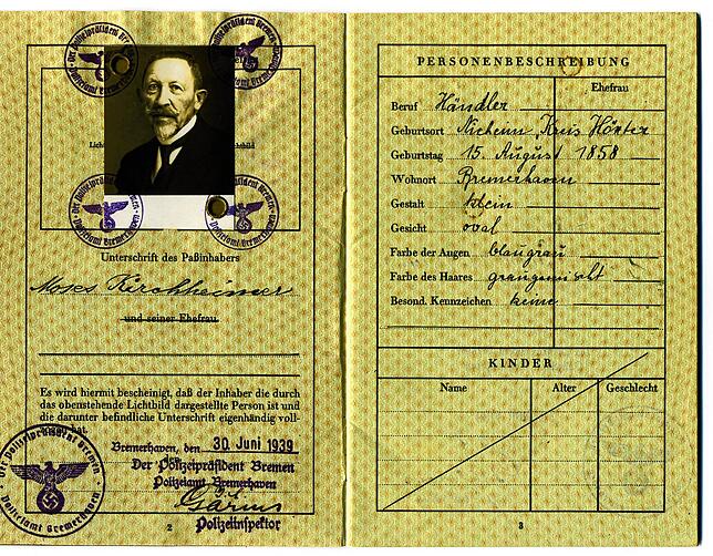 Die Ausweispapiere des Moses Kirchheim: Erst im August 1939 verlässt er Nazi-Deutschland.