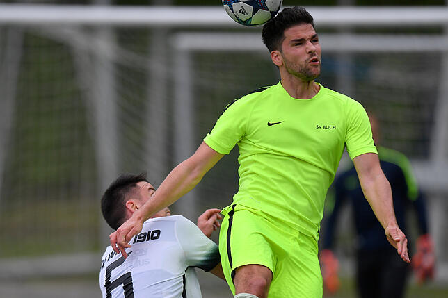 Bild 2: SV Weil II besiegt den SV Buch mit 4:0 &ndash; und wir haben die Bilder!
