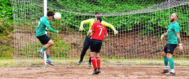 Bild 15: FC Zell siegt 4:1 beim „roten Dino“ SV Häg-Ehrsberg – und wir haben Bilder!