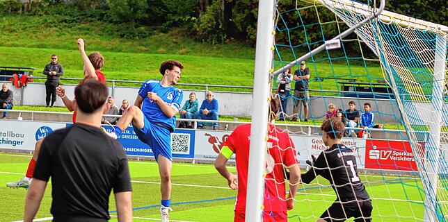 Bild 15: A-Junioren der SG Wutachtal gewinnen 8:1 beim FC Erzingen – und wir haben Fotos!
