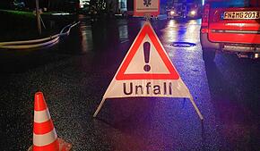 Auch die Feuerwehr (hier ein Symbolfoto) musste zu dem Unfall zwischen Owingen und Taisersdorf in der Nacht auf Sonntag ausrücken.