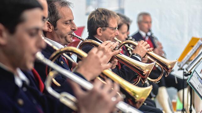 Musikalisch wird auf dem Dorffest einiges geboten. Auf dem Bild Musiker des Musikvereins Frohsinn´beim Dorffest 2016. In diesem Jahr ...