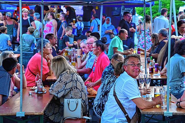 Bild 15: Tausende feiern beim Stadtfest