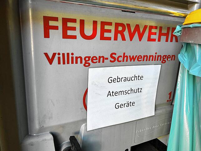 Bei der Feuerwehr Villingen-Schwenningen gibt es insgesamt 200 Atemschutzträger. Nach jedem Einsatz muss die Ausrüstung gewartet und ...
