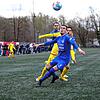 Reichlich zu tun hatte im Pokalhalbfinale die Radolfzeller Hintermannschaft. Hier versuchen Eric Erdmann (vorne) und Daniel Wehrle den ...