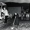1989: Einer von vielen Spatenstichen in den ersten Jahren der Amtszeit von Bürgermeister Klaus Denzinger: Der Baubeginn am Parkhaus in ...