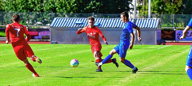 Bild 36: Neuer Spitzenreiter FC Tiengen 08 besiegt den TuS Efringen-Kirchen mit 4:1 &ndash; und wir haben Bilder!