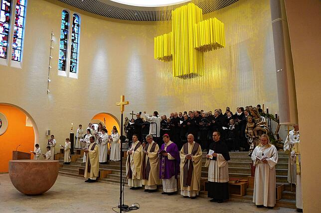 Bild 13: Die schönsten Bilder der Feier der Altarweihe in der Kirche St. Oswald in Stockach (Teil 1)