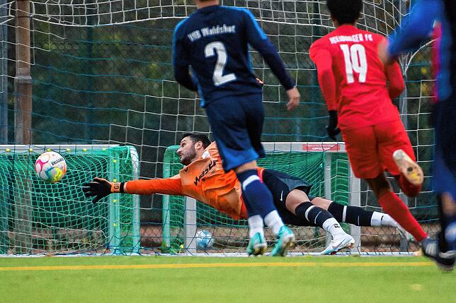 Bild 5: VfB Waldshut muss sich mit 2:2 gegen die U23 des Freiburger FC begnügen &ndash; und wir haben Bilder!