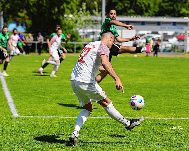 Bild 6: Vor Meisterfeier: Türk. SV Singen und VfR Stockach trennen sich 1:1. Wir haben die besten Bilder.