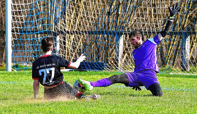 Bild 32: SG FC Wehr/Brennet gelingt wichtiges 1:0 gegen den FC RW Weilheim &ndash; und wir haben Bilder!