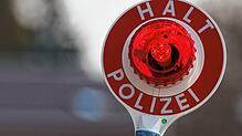 (Symbolbild) Ein illegales Autorennen auf der Autobahn 81 hat die Polizei am Samstagvormittag beschäftigt &ndash; so leicht wie auf ...
