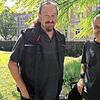 Andreas Höfler, Leiter der Stadtgärtnerei (links), und sein Mitarbeiter Eric Ettwein. Der Garten feiert dieses Jahr sein 125-jähriges ...