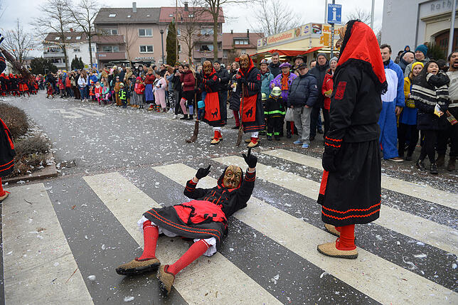 Bild 16: 50 Jahre närrisches Treiben in Ailingen: Wir zeigen Ihnen die schönsten Bilder vom Festwochenende