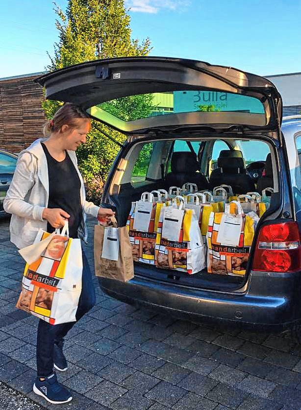 Die Logistik ist beim Packen des Brezel-Taxis wichtig.
