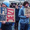 Eine Teilnehmerin einer Demonstration gegen Rechtsextremismus in Rostock trägt ein Schild mit der Aufschrift &bdquo;AFD-Verbot jetzt&ldquo;.