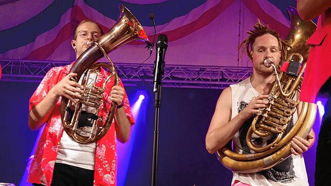 Bild 20: Volles Zelt und super Stimmung auf der Chilbi 2025 in Waldshut – Die besten Bilder
