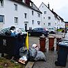 So sieht die Situation in der Gerhart-Hauptmann-Straße am 5. Januar aus. Müllcontainer, die eigentlich für die Recyclingfähiges Plastik ...