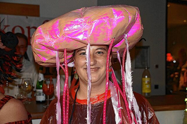 Bild 13: Bilder der &bdquo;Wieberfasnet&ldquo; des Narrenvereins Bosköpfe im Seeum