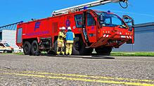 Die Feuerwehr wurde am Freitagmittag alarmiert, nachdem ein Flugzeug kurz nach dem Start in Friedrichshafen eine Tür verloren hatte. ...