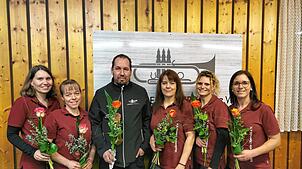 Sie halten dem Musikverein Oberwihl seit 30¦Jahren die Treue (v.¦l.): Marion Mutter, Martina Kaiser, Bernd Kaltenbacher, Claudia Baier, ...