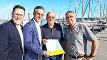 Dank dieser starken Partnerschaft, die nun unterzeichnet ist, kann die Internationale Bodenseewoche kommen (von links nach rechts): ...