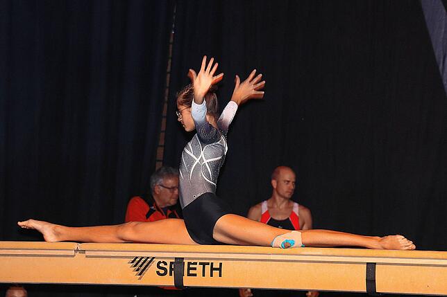 Bild 11: Bilder von der Turngala in Güttingen