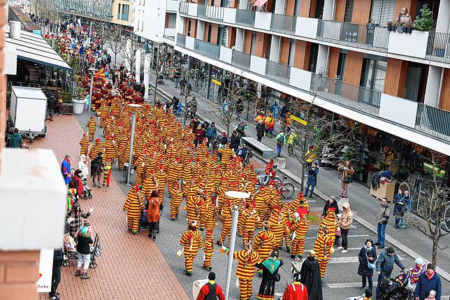 Bild 18: Bilder vom Kindernarrenbaumstellen