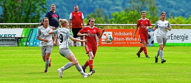 Bild 39: SV Niederhof besiegt SG Ebnet mit 4:1 im Hinspiel der Verbandsliga-Relegation &ndash; wir haben Bilder!