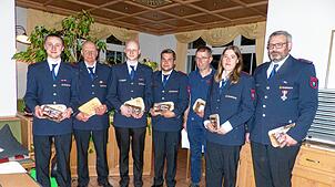 100 Prozent Probenbesuch leisteten Marius, Bruno und Simon Gromann, Dennis Di Candia, Matthias Duttlinger, Janine Pross und Stefan ...