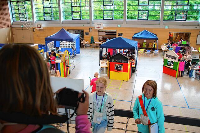 Bild 7: Kinder übernehmen Stadthalle in Tiengen – Einblicke in Fez City
