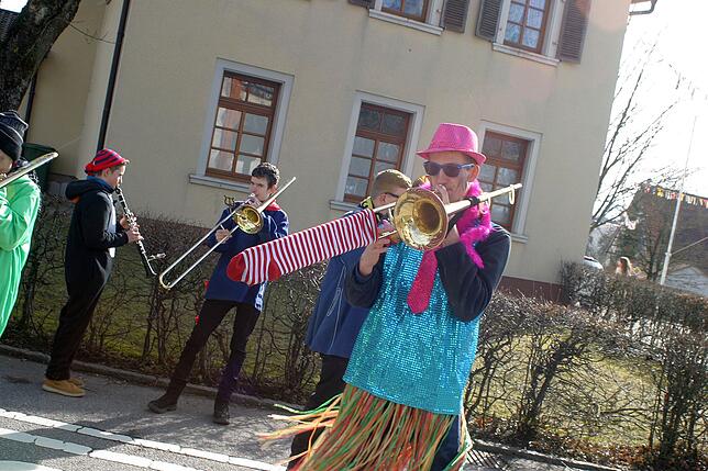 Bild 4: Bilder vom Rathaussturm und Narrenbaumstellen in Ober- und Unterbaldingen